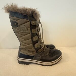 Sorel Tofino II Faux Fur Trim Waterproof Snow boots- Sage  (size 7.5)